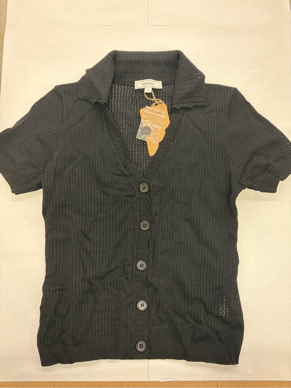 RIHOAS Black Short-Sleeve Button-Down Knit Top